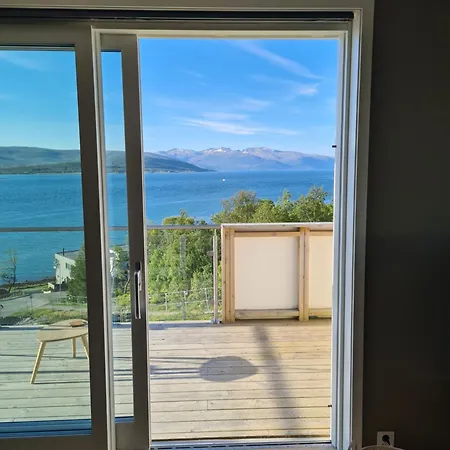 Apartmán Moderne Toppleilighet, *